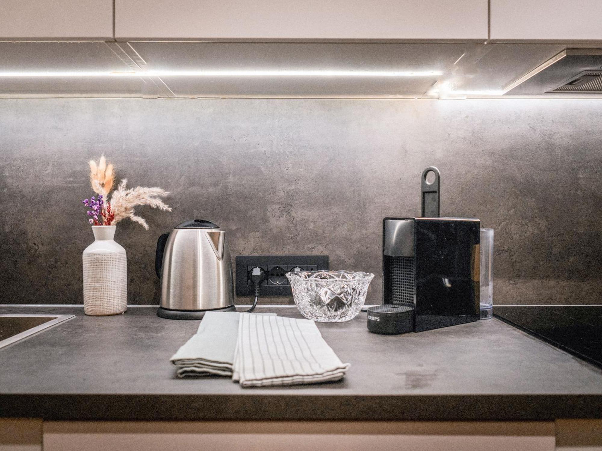 Bergblick Apartment In Zentrumsnaehe Mit Garage Merano Eksteriør bilde